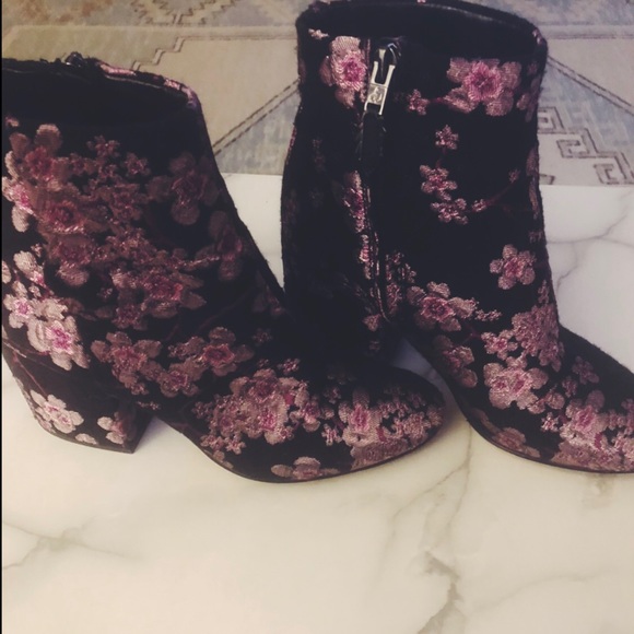 Sam Edelman Shoes - Sam Edelman floral booties!